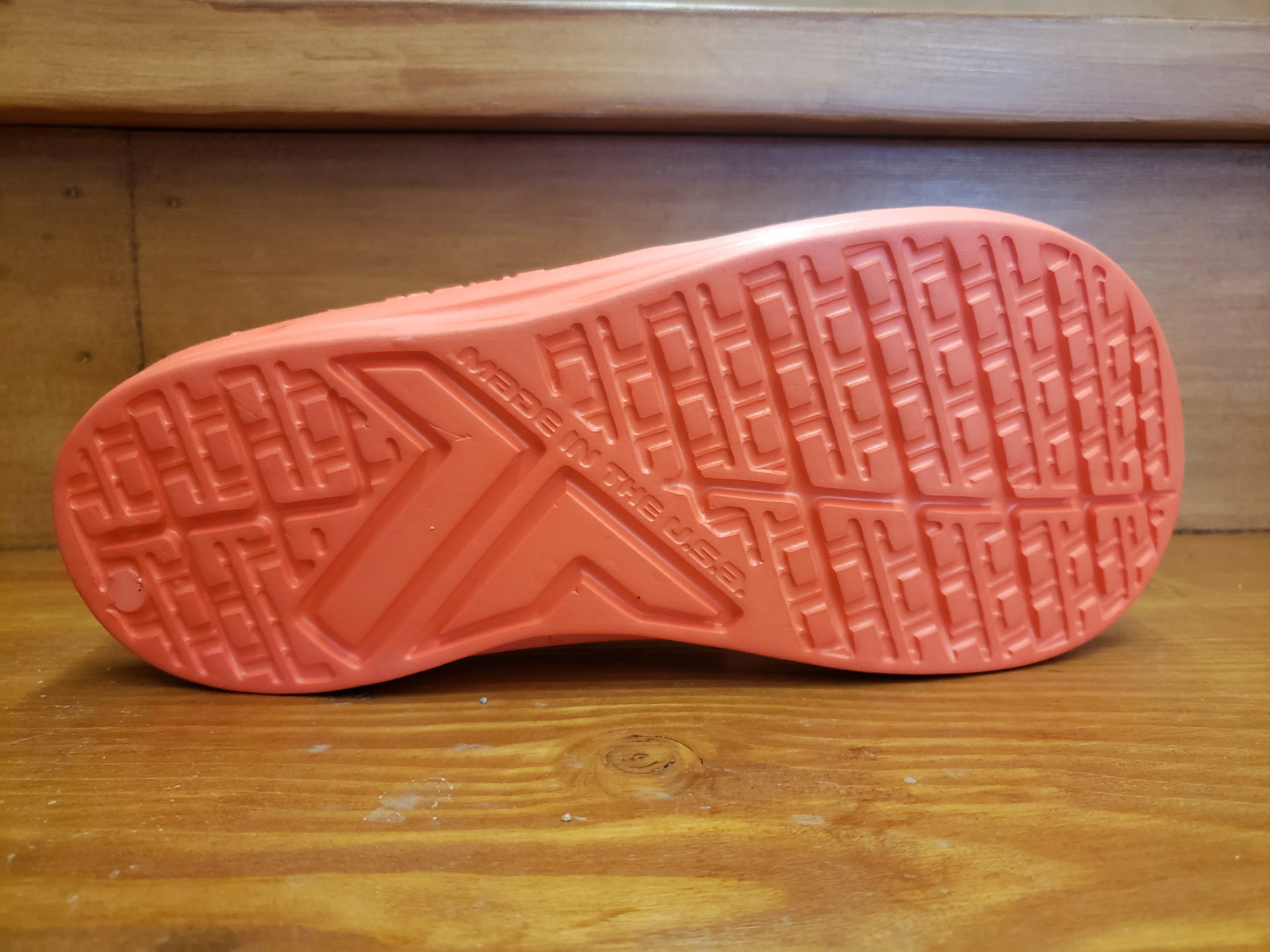 Telic Flip Island Coral Modern Aesthetic