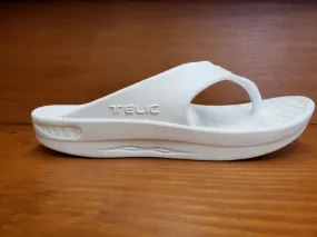 Everyday Walking Shoes Telic Flip White