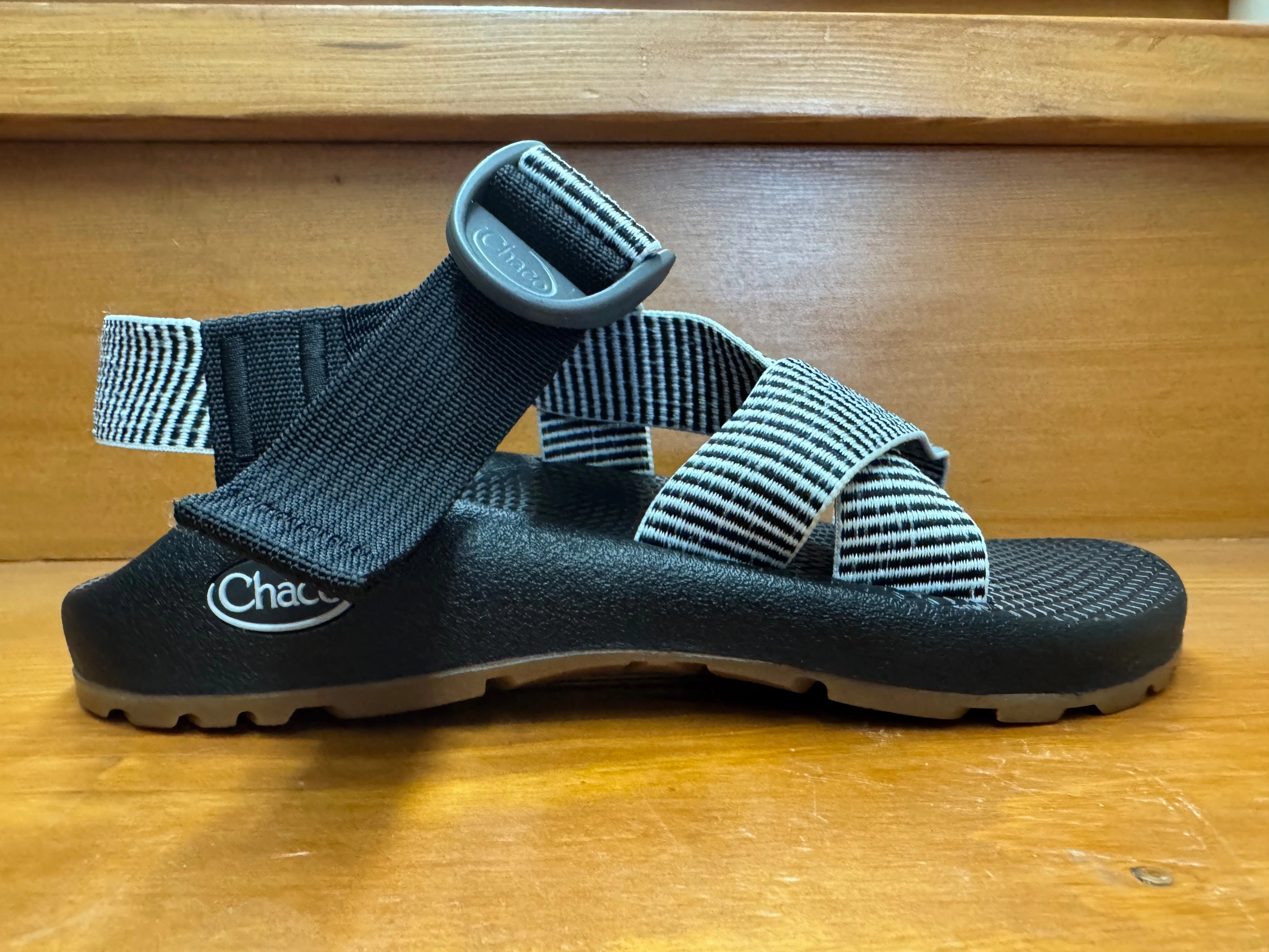 Resort Ready Chaco Mega Z Classic Pucker B&W JCH109988z