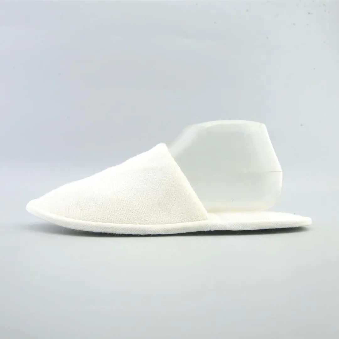 AMERICAN BRAND . Dorothy And The Ruby Slippers