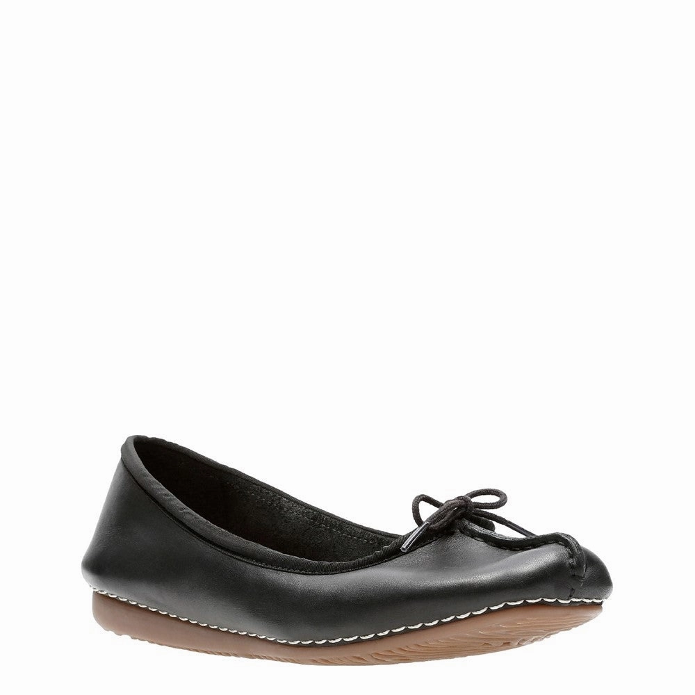 Dodge Step Clarks Freckle Ice Slip On Shoe