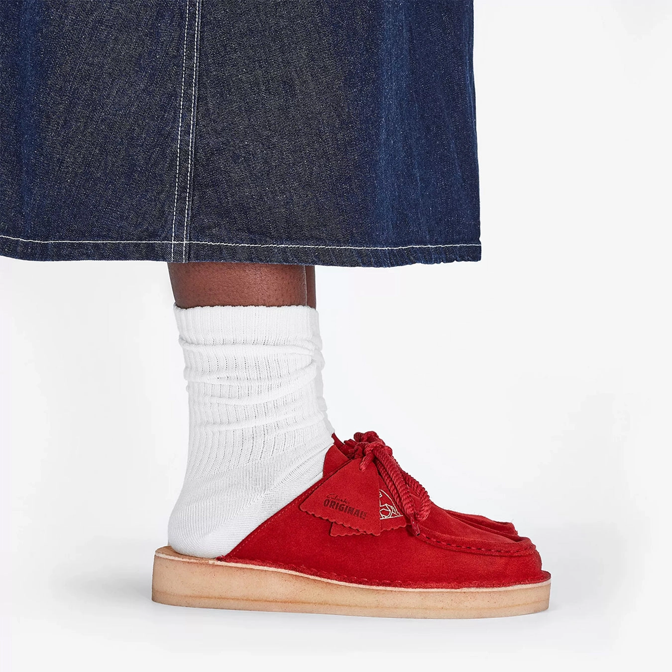 Clarks Originals Womens DSRT Nomad Mule Red Suede Park Game