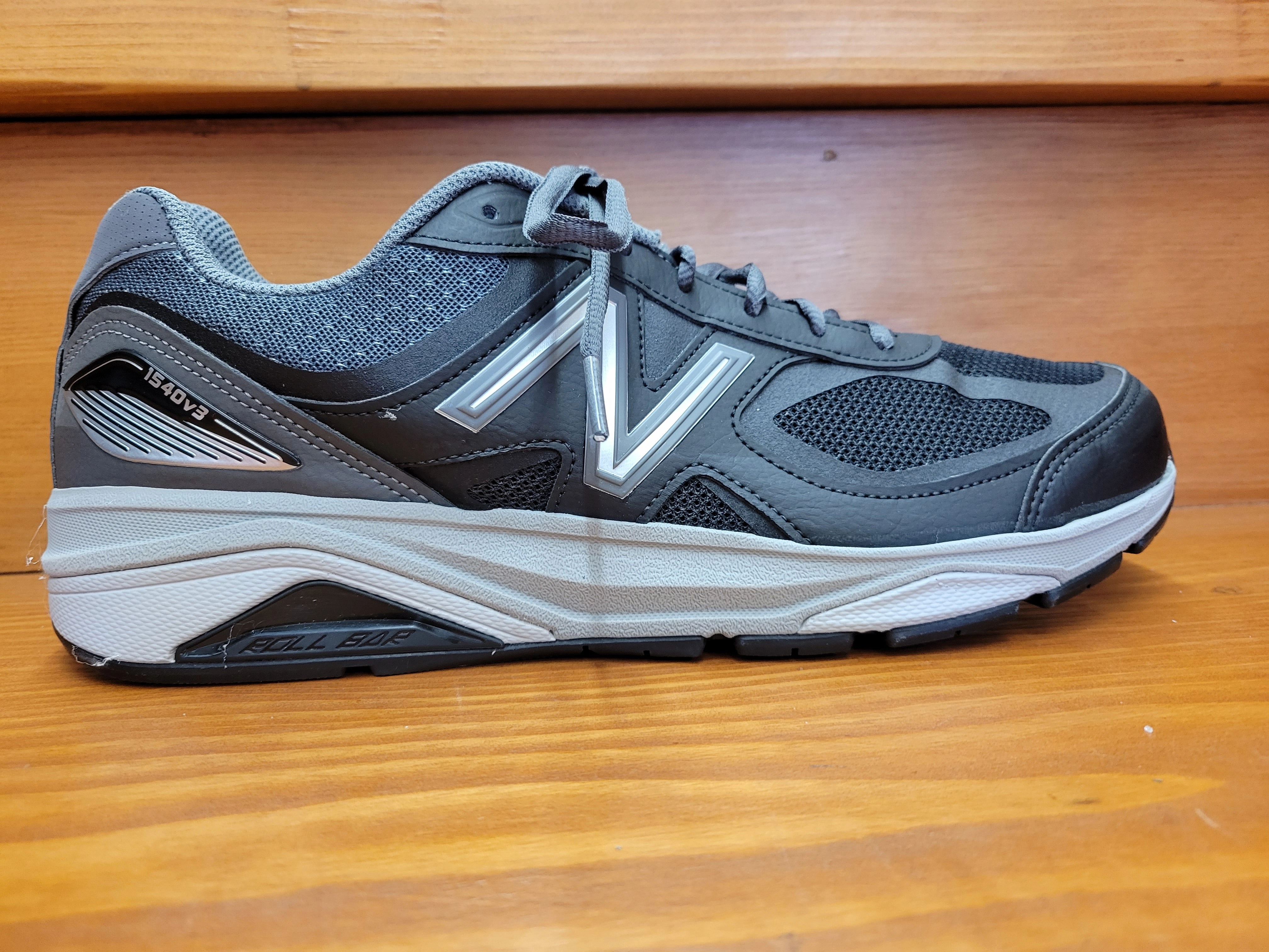 New Balance M1540BK3 Black Functional Form