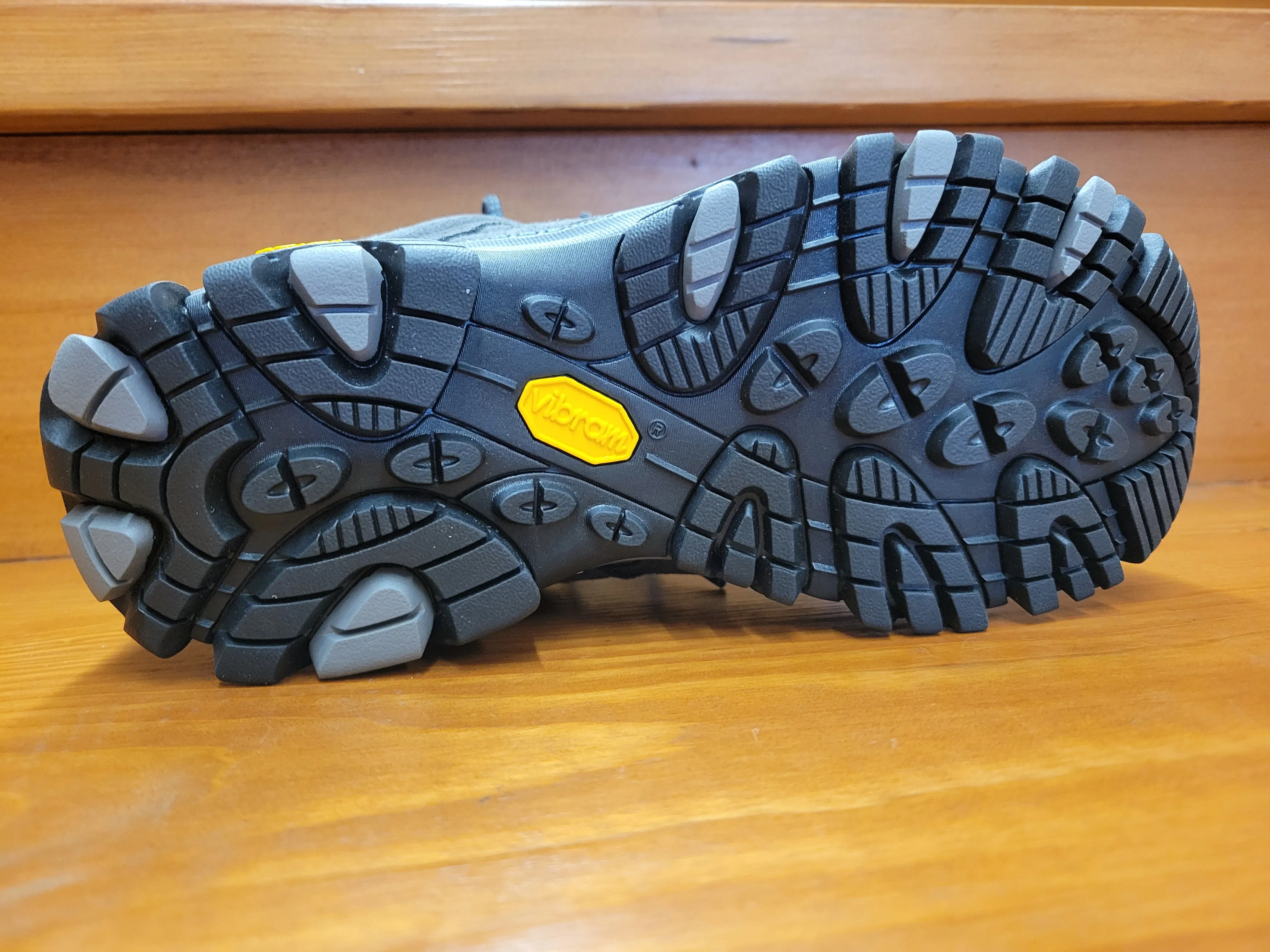 Versatile Upper Merrell Moab 3 Mid WP Granite J500162Z