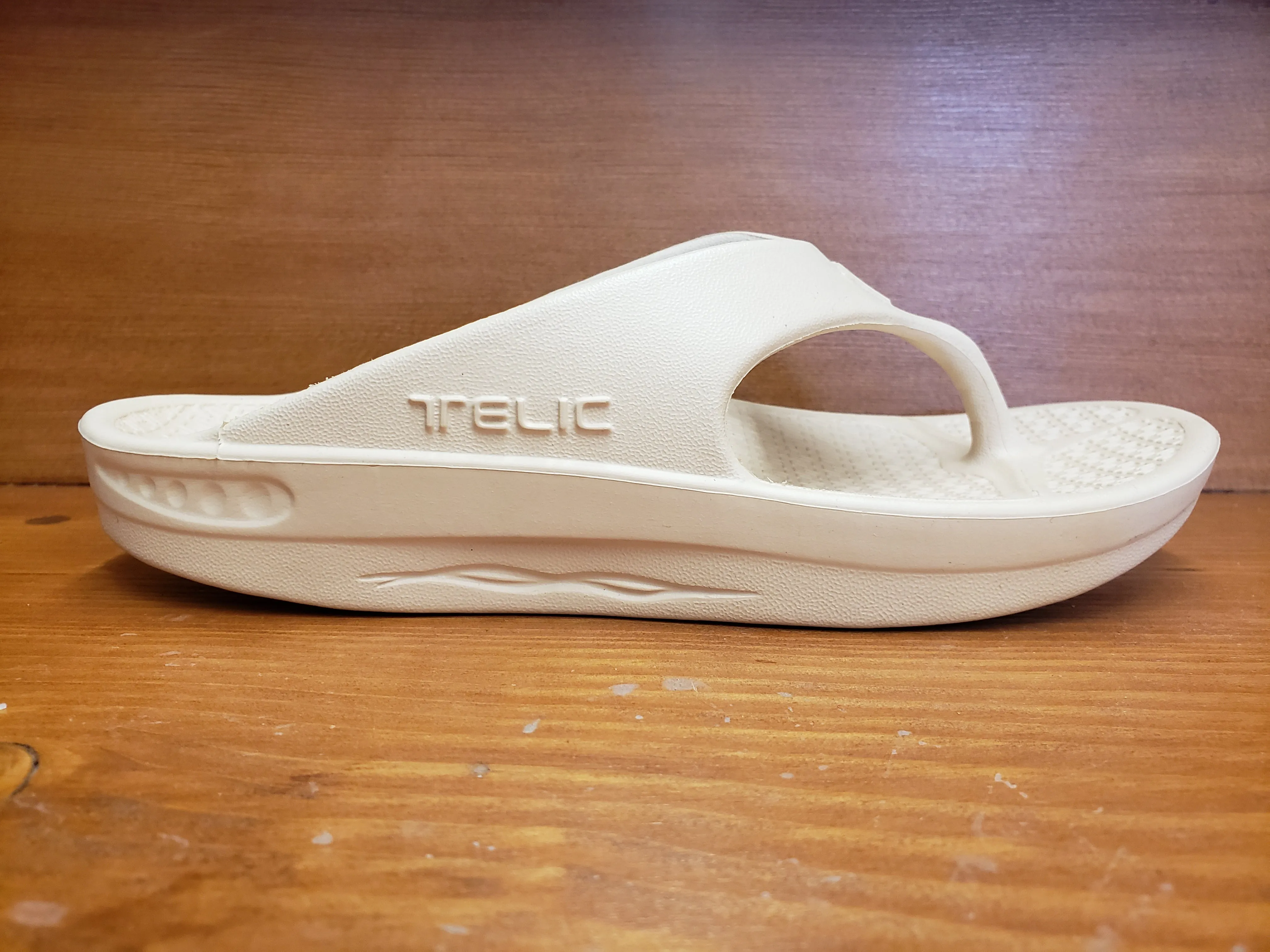 Telic Flip Idaho Dunes Travel-Ready Shoes