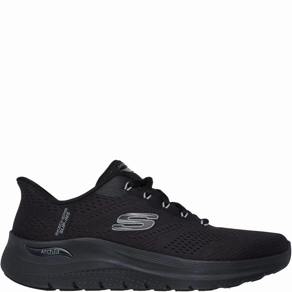 Skechers Arch Fit 2.0 Lestur Trainer Low Cut Travel Outfit