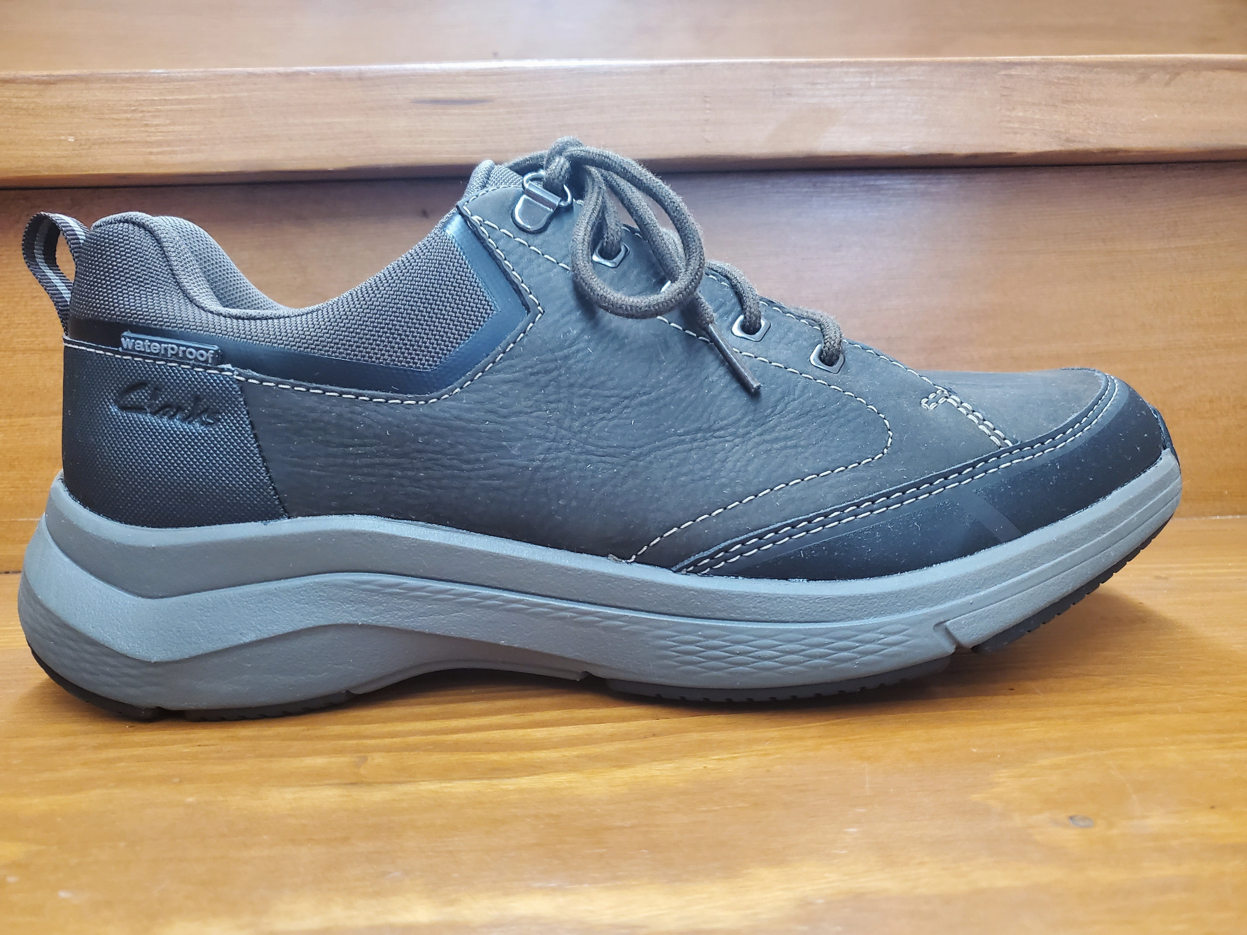 Clarks Wave 2.0 Vibe Dark Brown 26168337 Comfortable ankle support Pet Walk