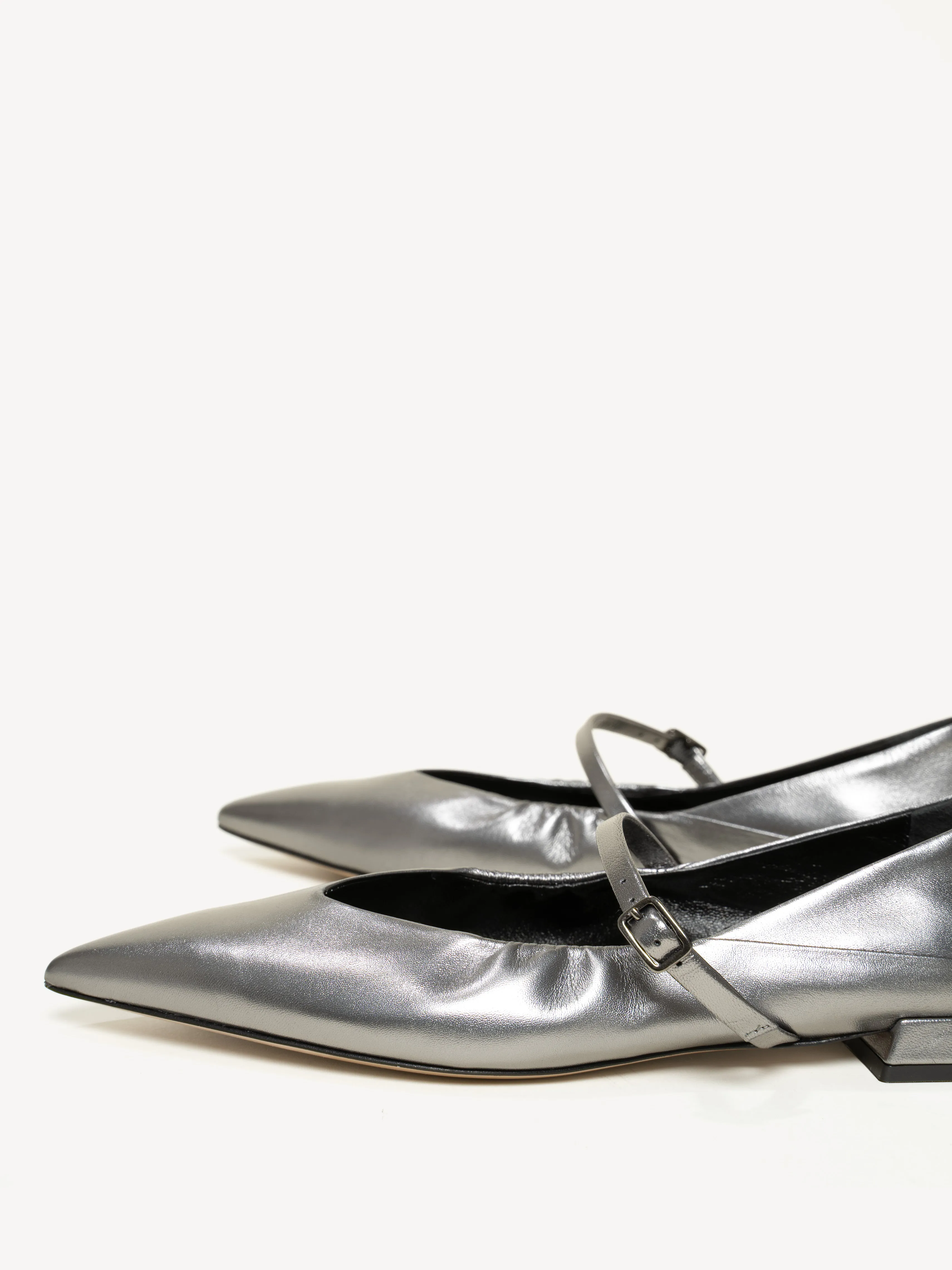 The Loriana Fabric Flat Shoes