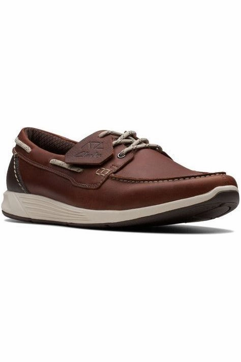 Clarks ATL Sail Go in British tan Slip On Style Button up