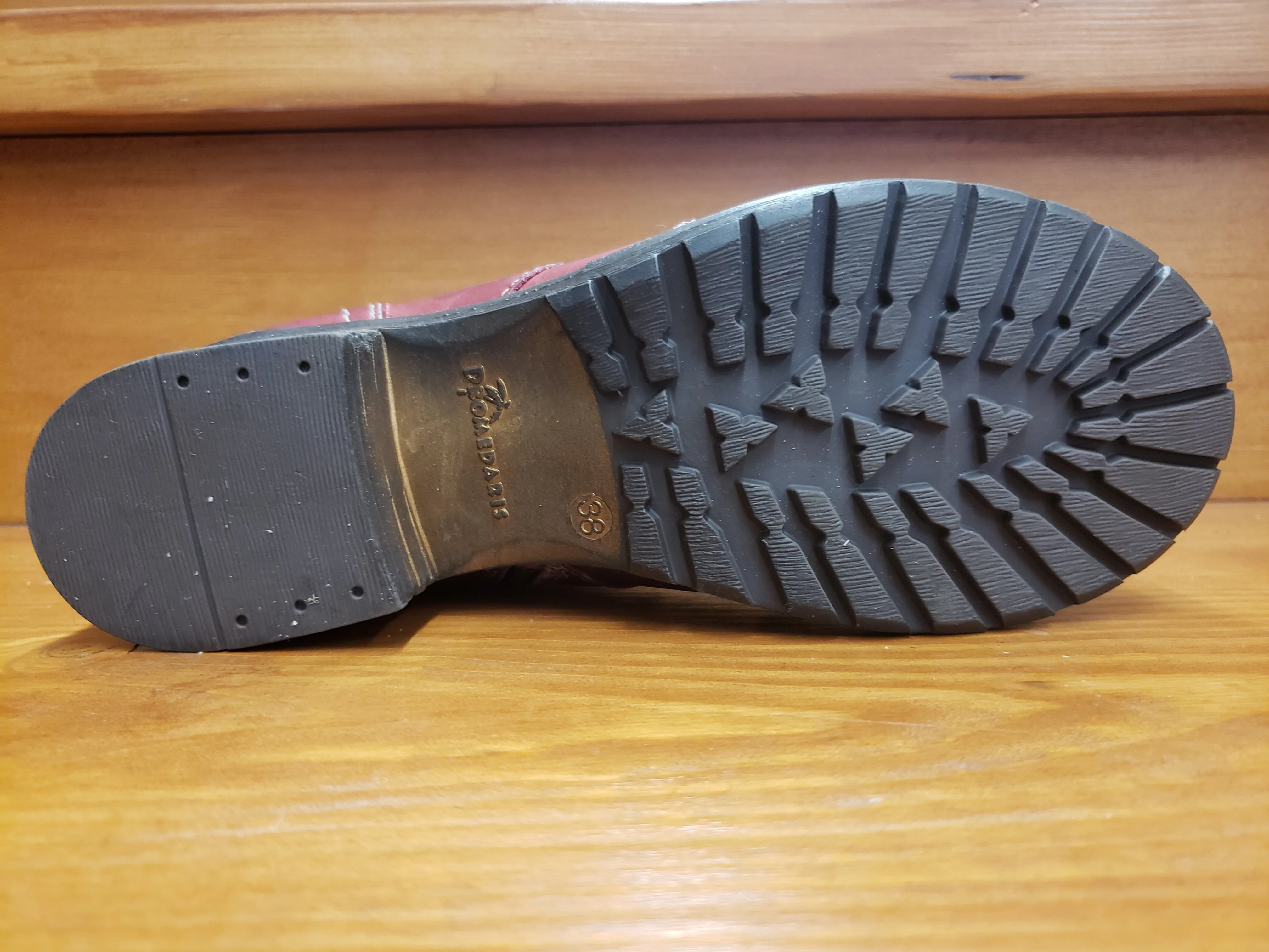 Built For Work Dromedaris Kassia Red