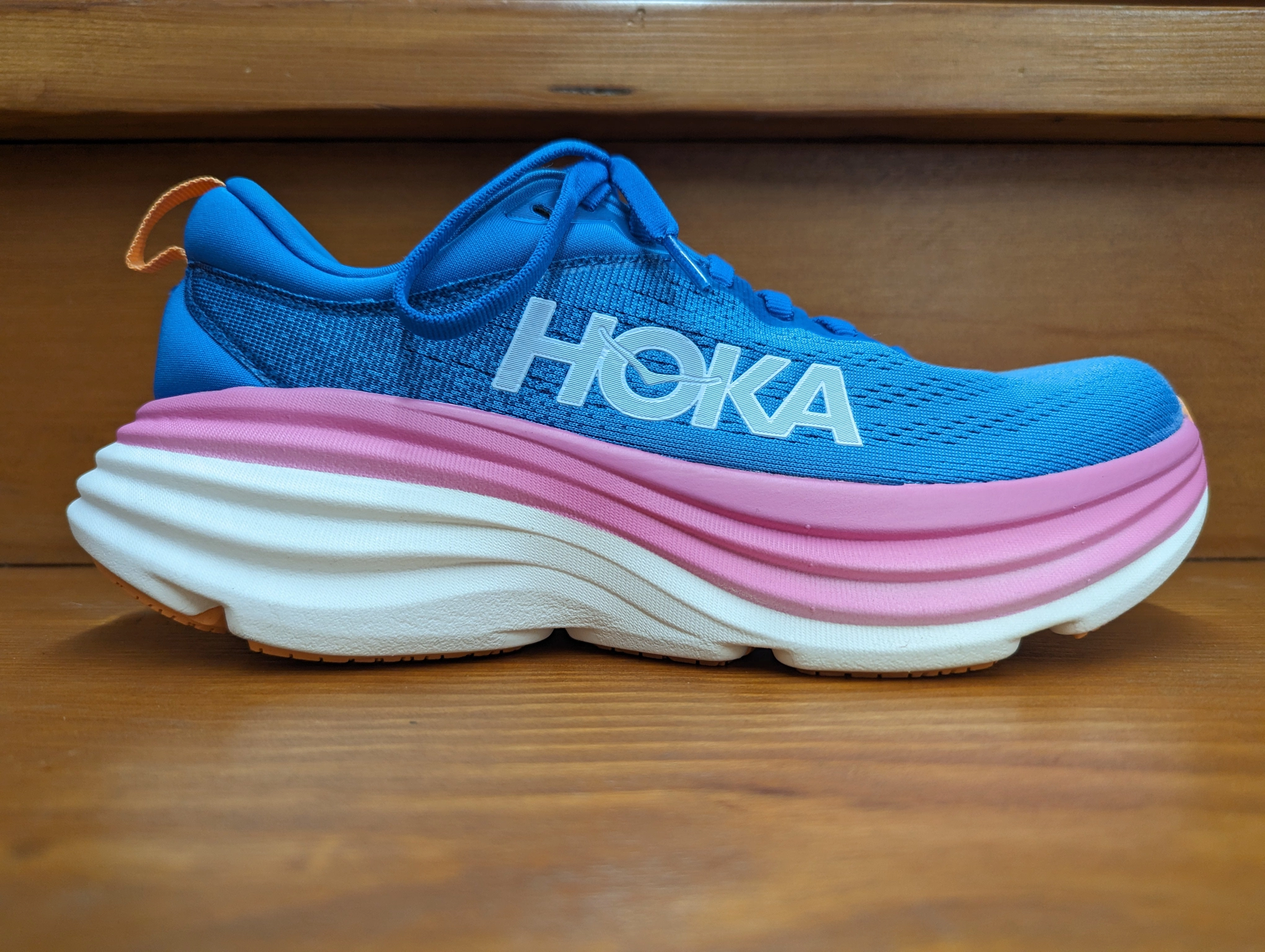 Hoka Bondi 8 Coastal Sky/All Aboard 1127952 CSAA & 1127954 CSAA Feast Walk Earth Brown