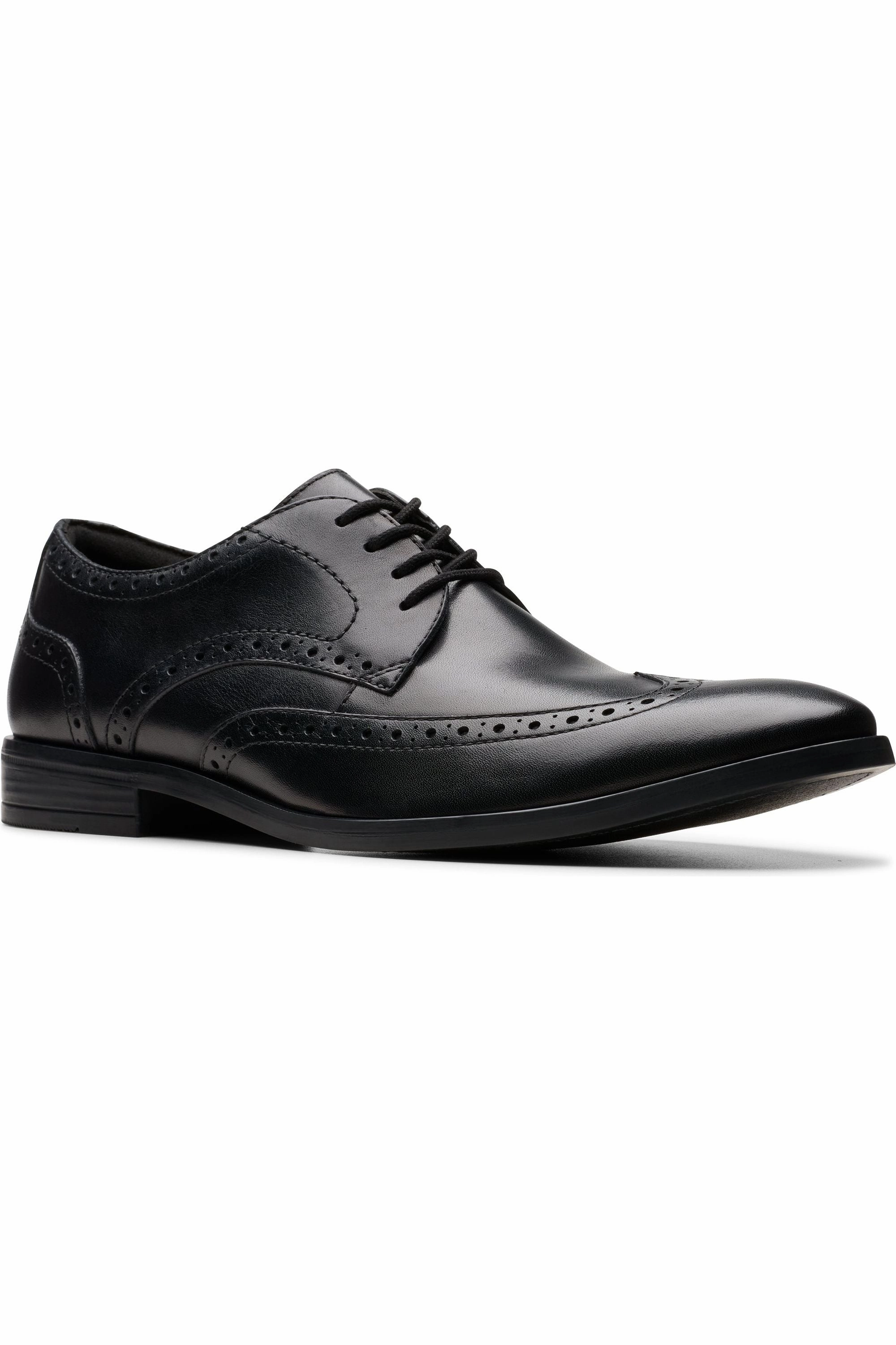 Clarks Brandon Limit in Black Leather Edge Core