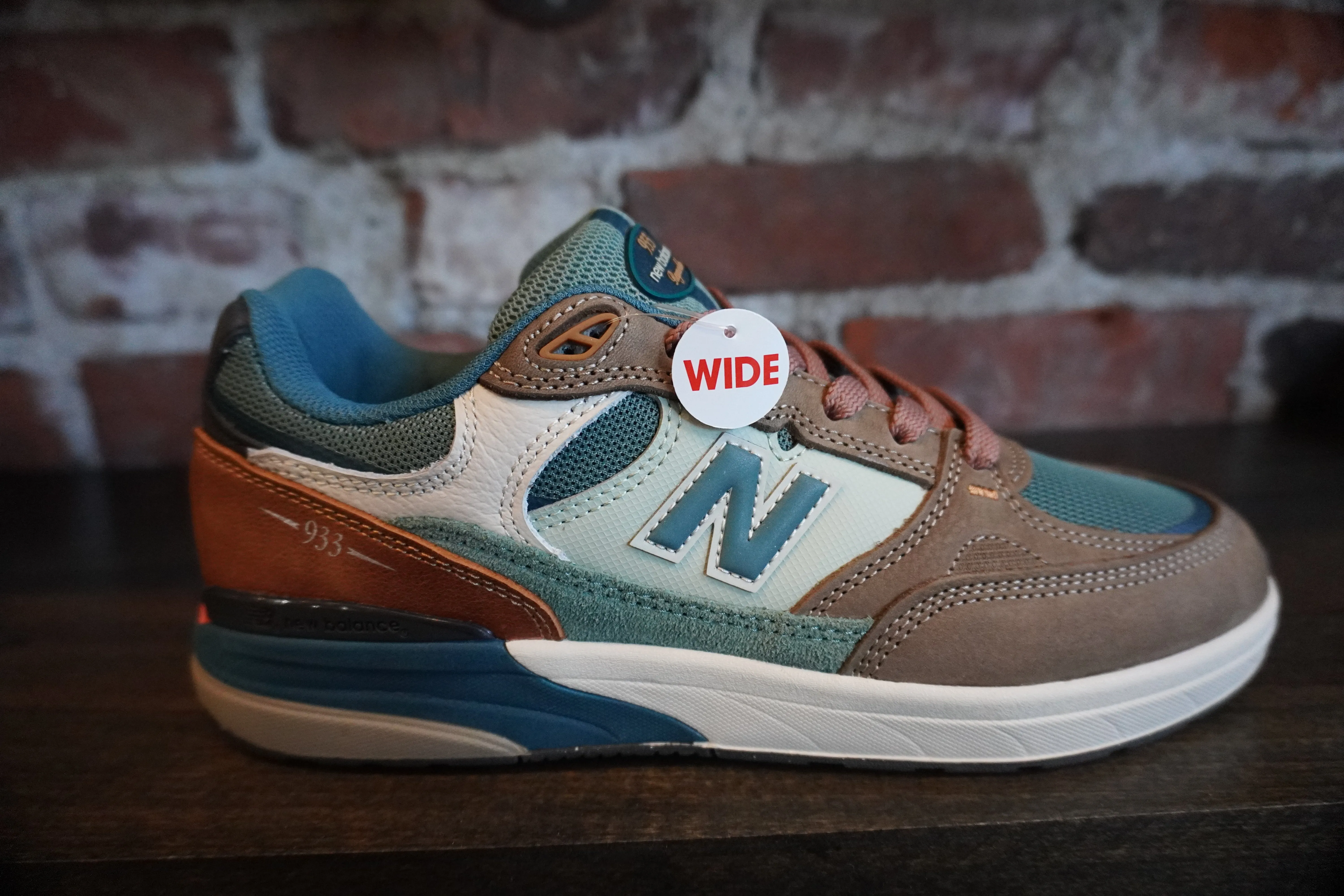 Men's New Balance 519 NB Numeric Andrew Reynolds 933 brown/green