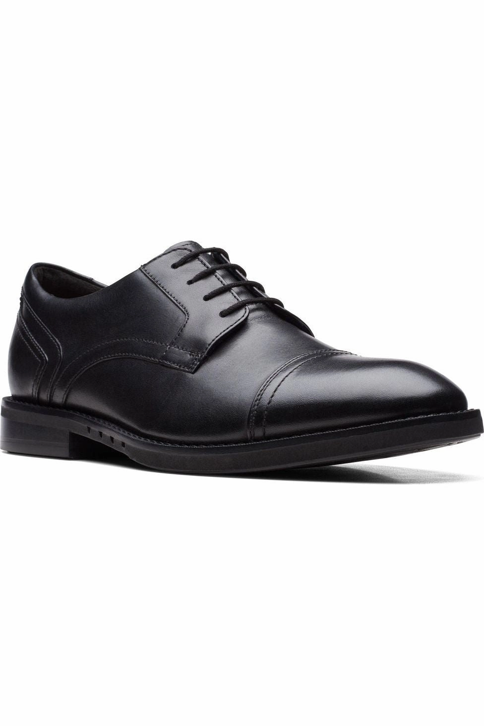 Clarks Un Hugh Cap in Black Leather Extra Wide City Roof Hill Glow