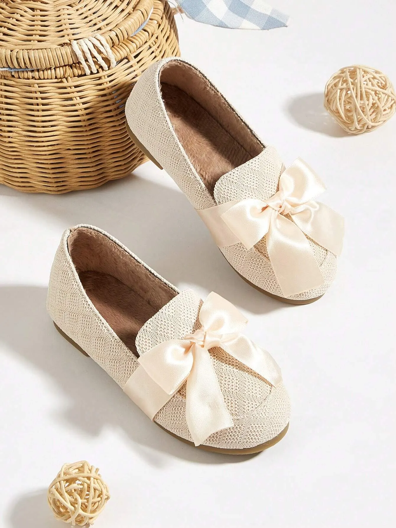 Asics Race Shoe Toddler Girls Bow Decor Knit Detail Flats