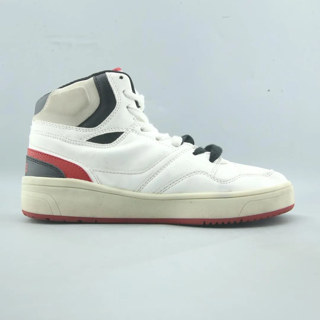 KELME  . Dress Sneakers