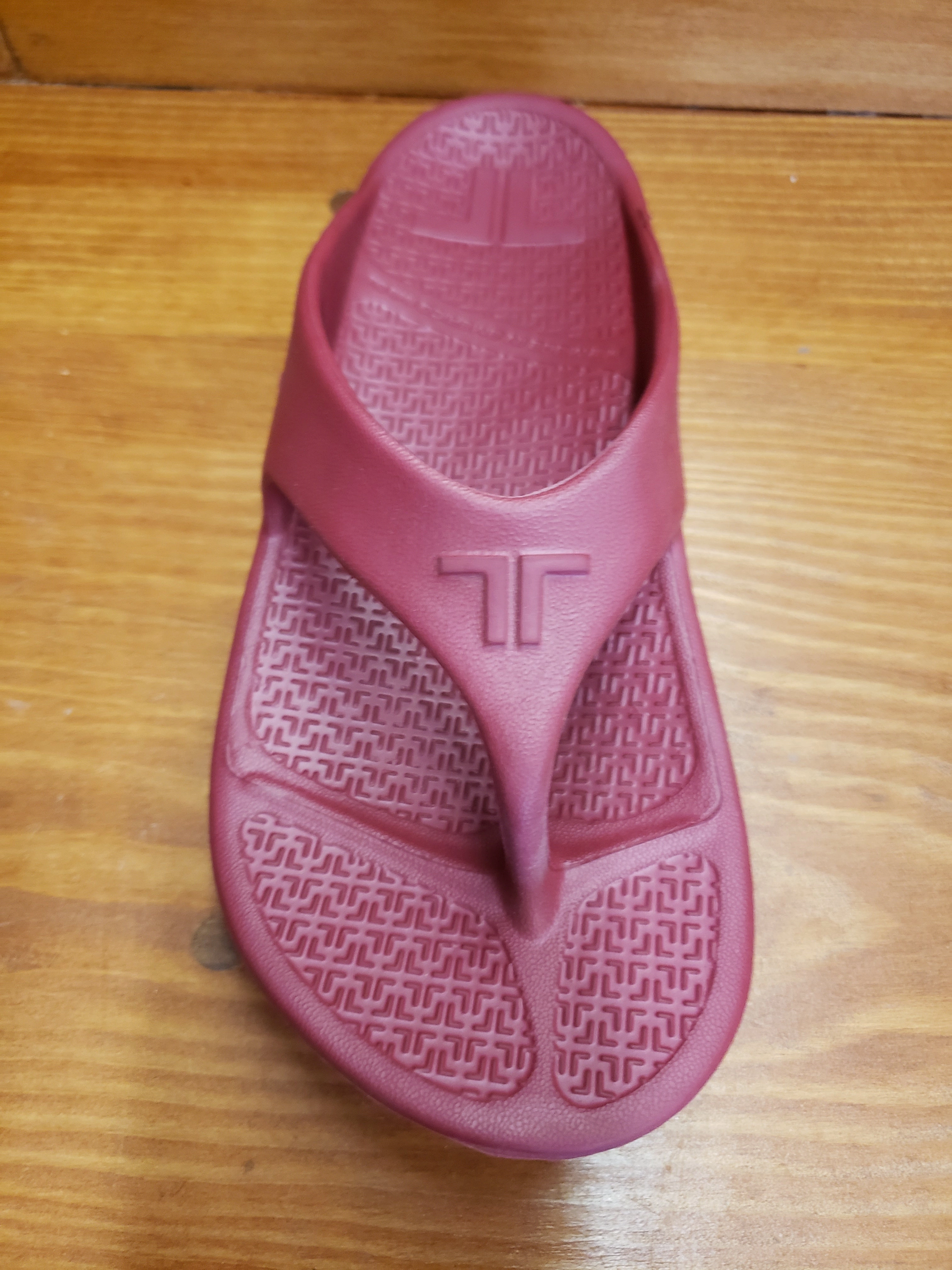 Telic Flip Dark Cherry L-4XL Adjustable Ergonomic Design