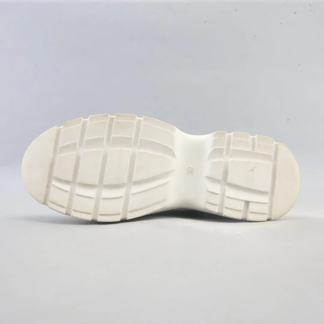 DIVIDED . Trendy Sneakers