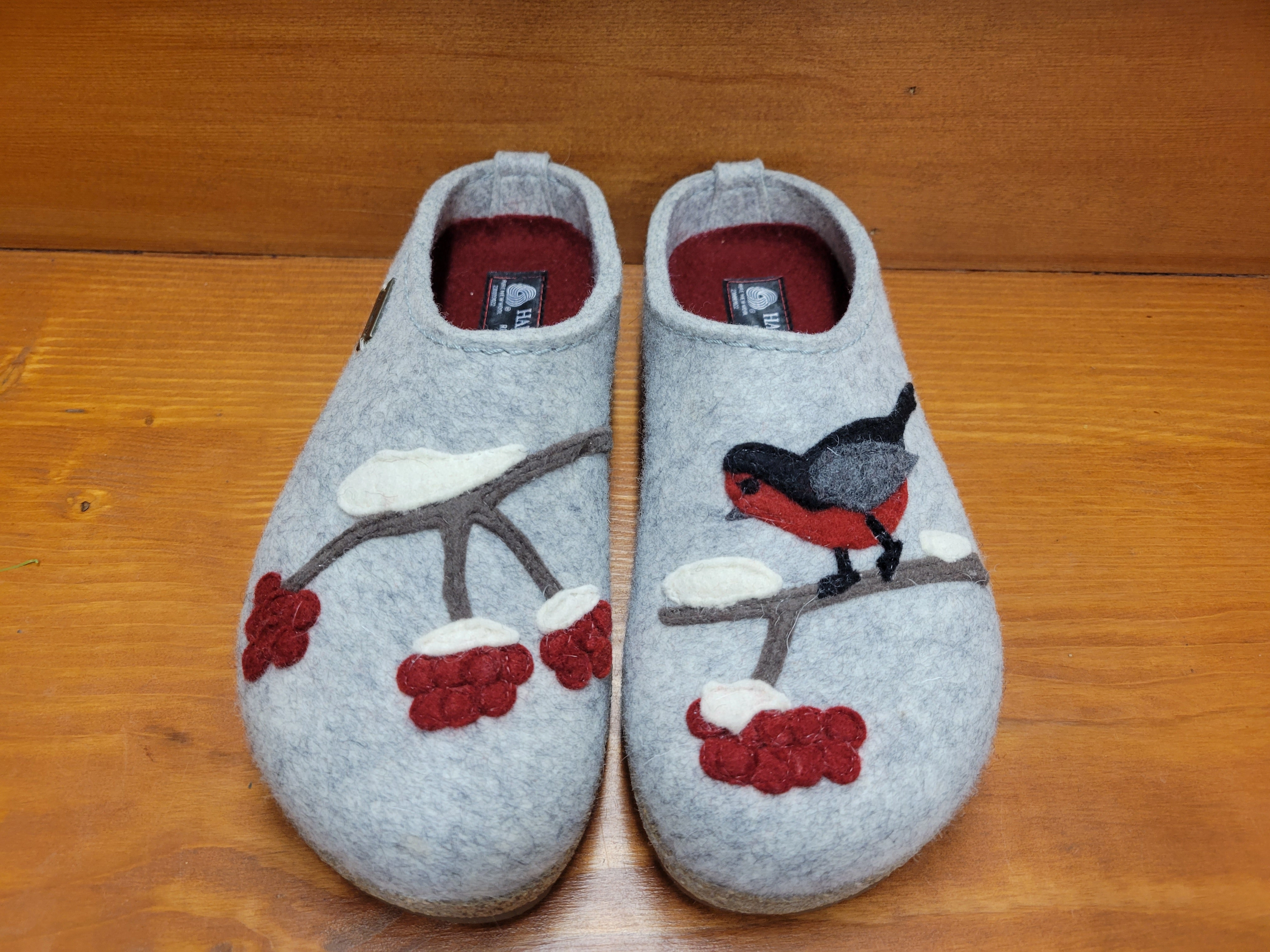 Haflinger Winterbird Silver grey 731089-84 Textured Surface