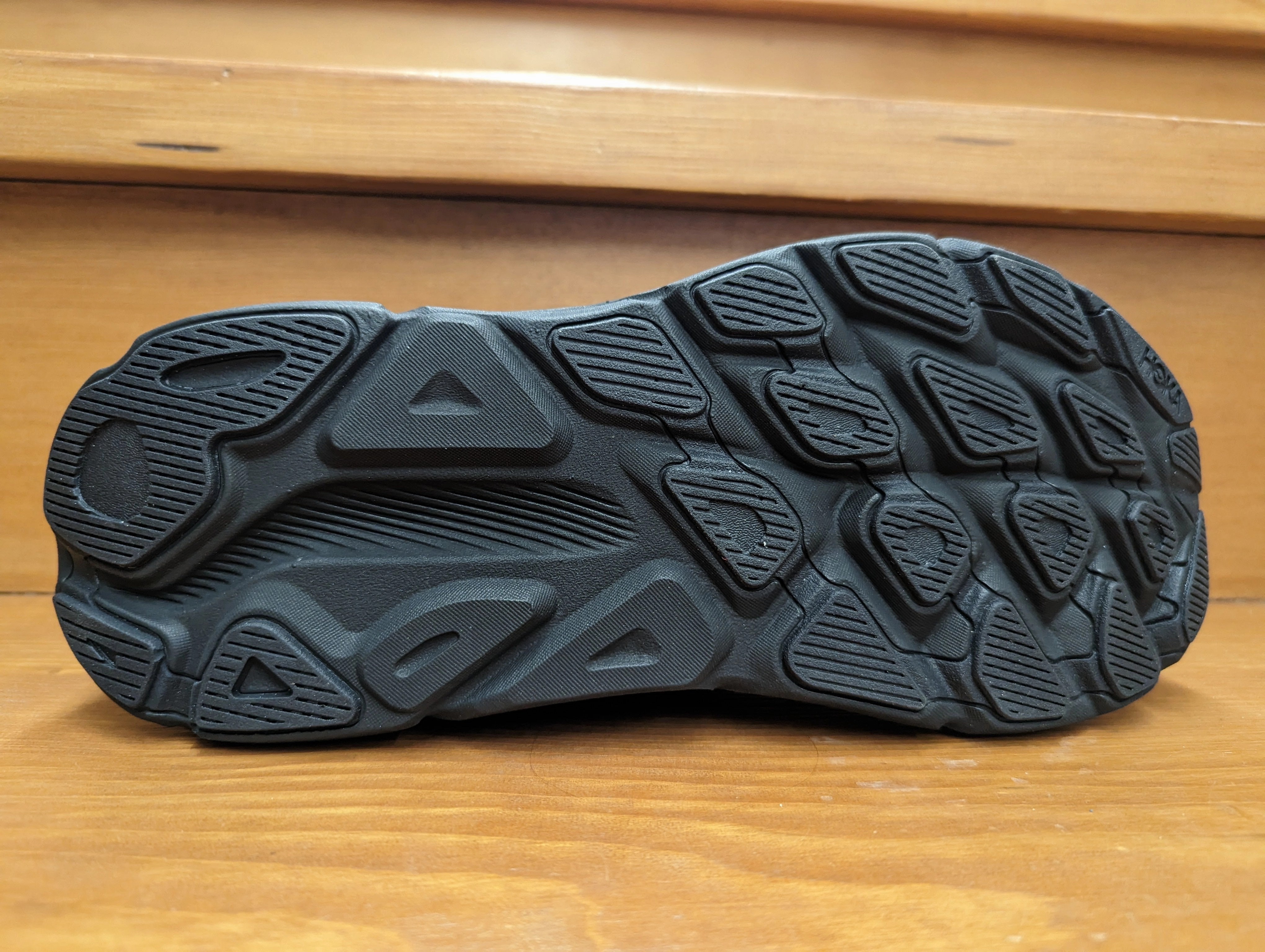 Hoka Clifton 9 Black/Black 1127895 BBLC & 1132210 BBLC Classic