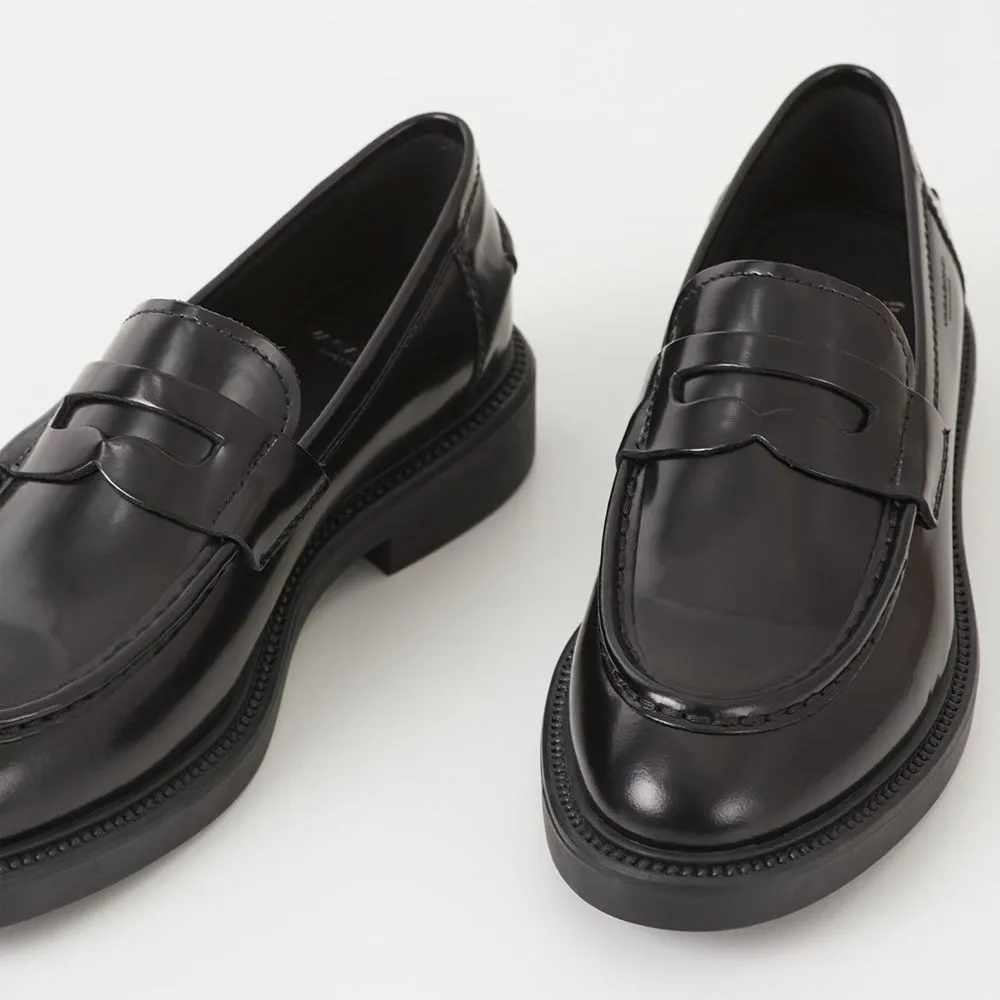 Vagabond Women's Alex W Loafer in Black Polished Leather Bar Loafers