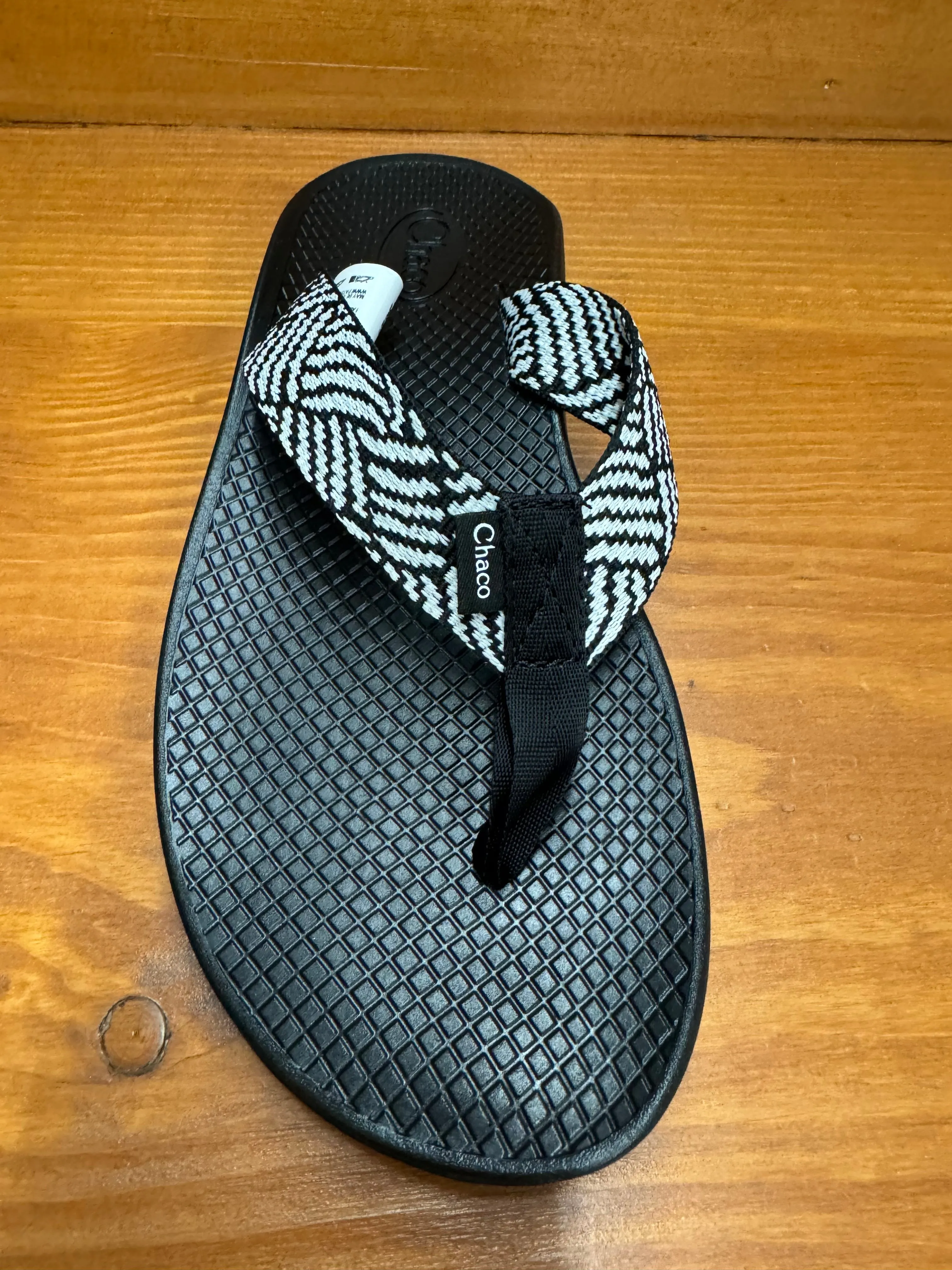Cozy Choice Step Smart Chaco Classic flip Everley B&W JCH109700Z