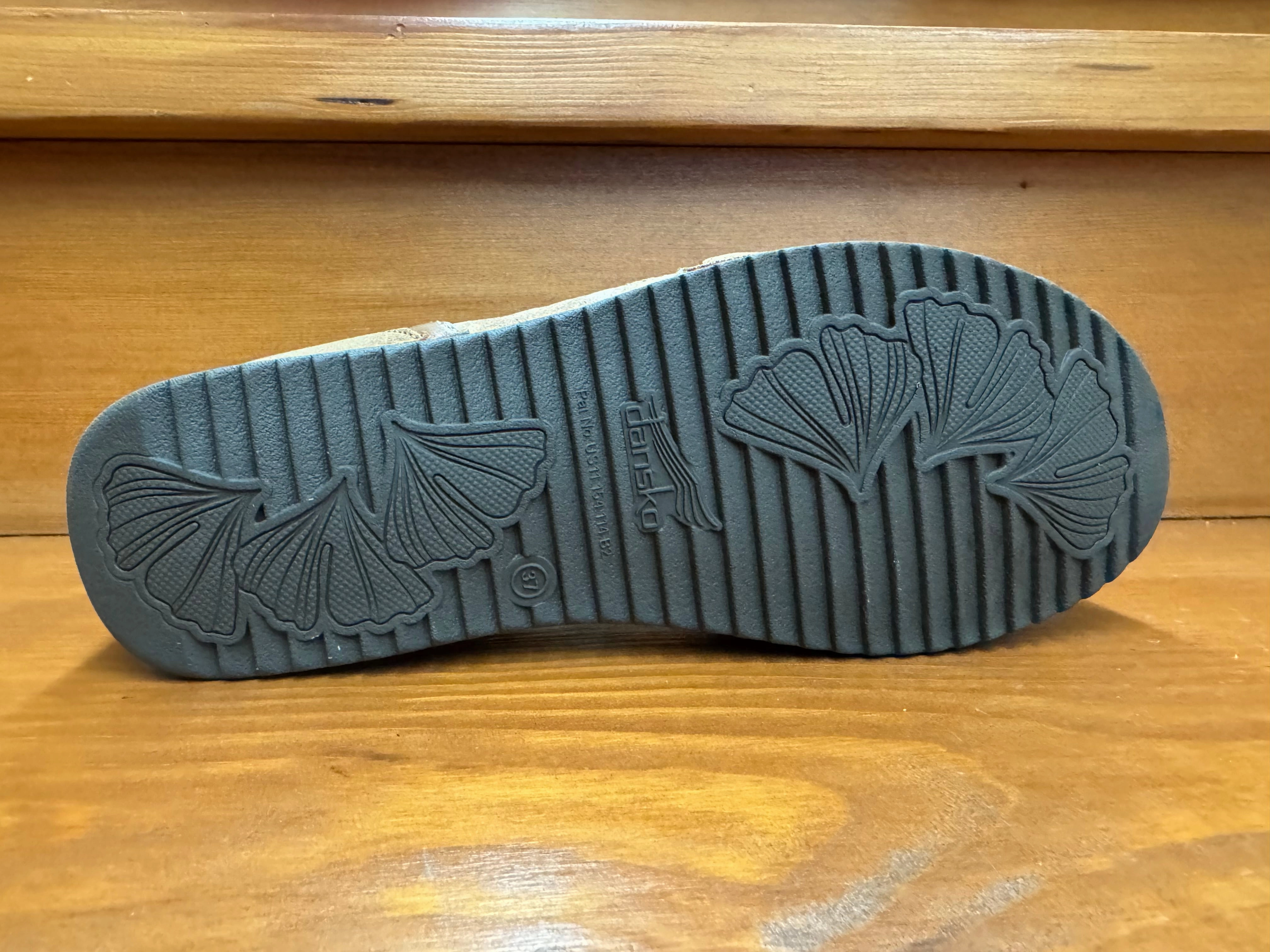 Dansko Mae Tan Burnished Leather Wear-Ready Shoes Lift Hike