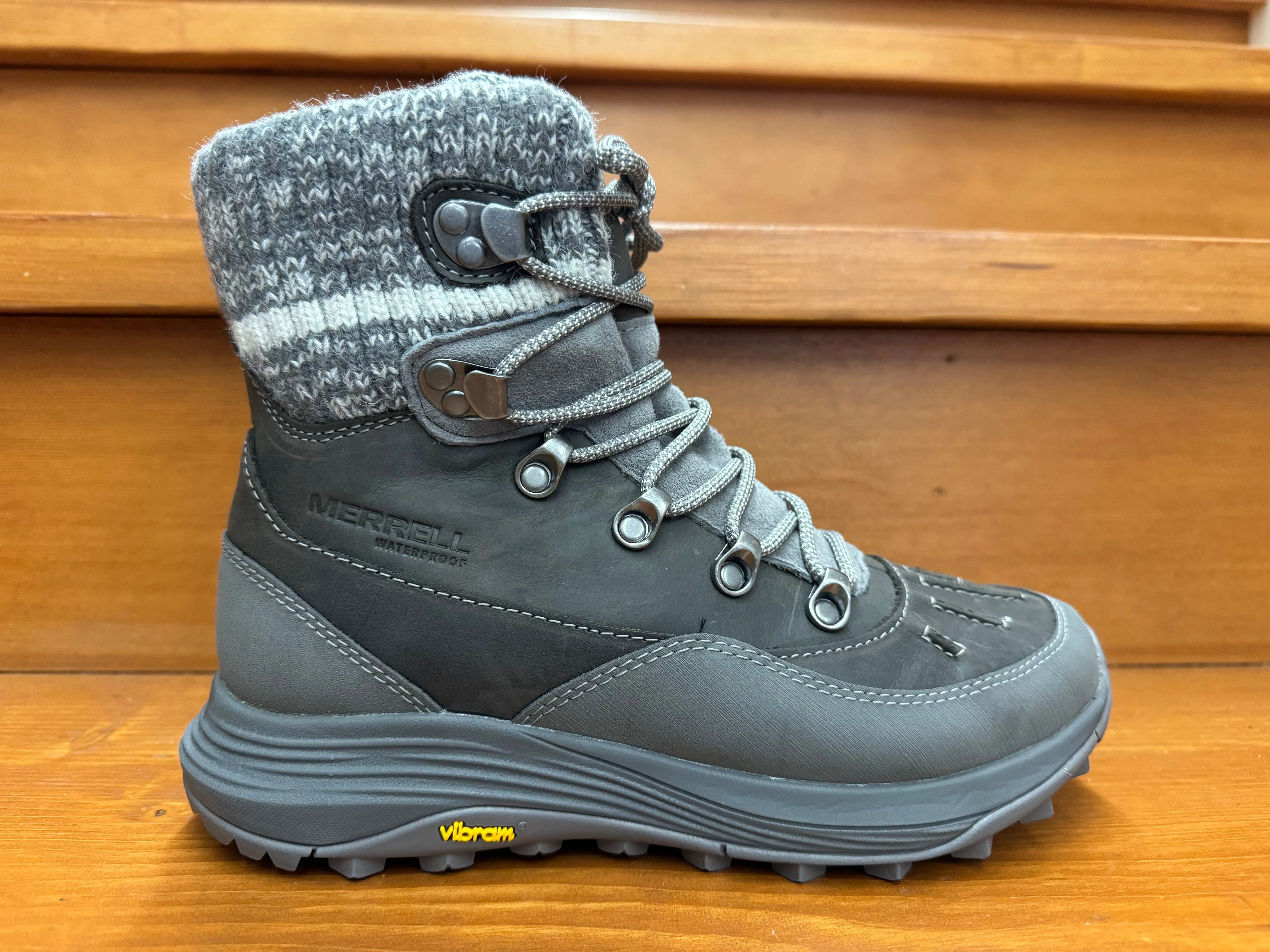 Breathable Interior Urban Hiker Merrell Siren 4 Thermo Mid Zip WP Charcoal J038208
