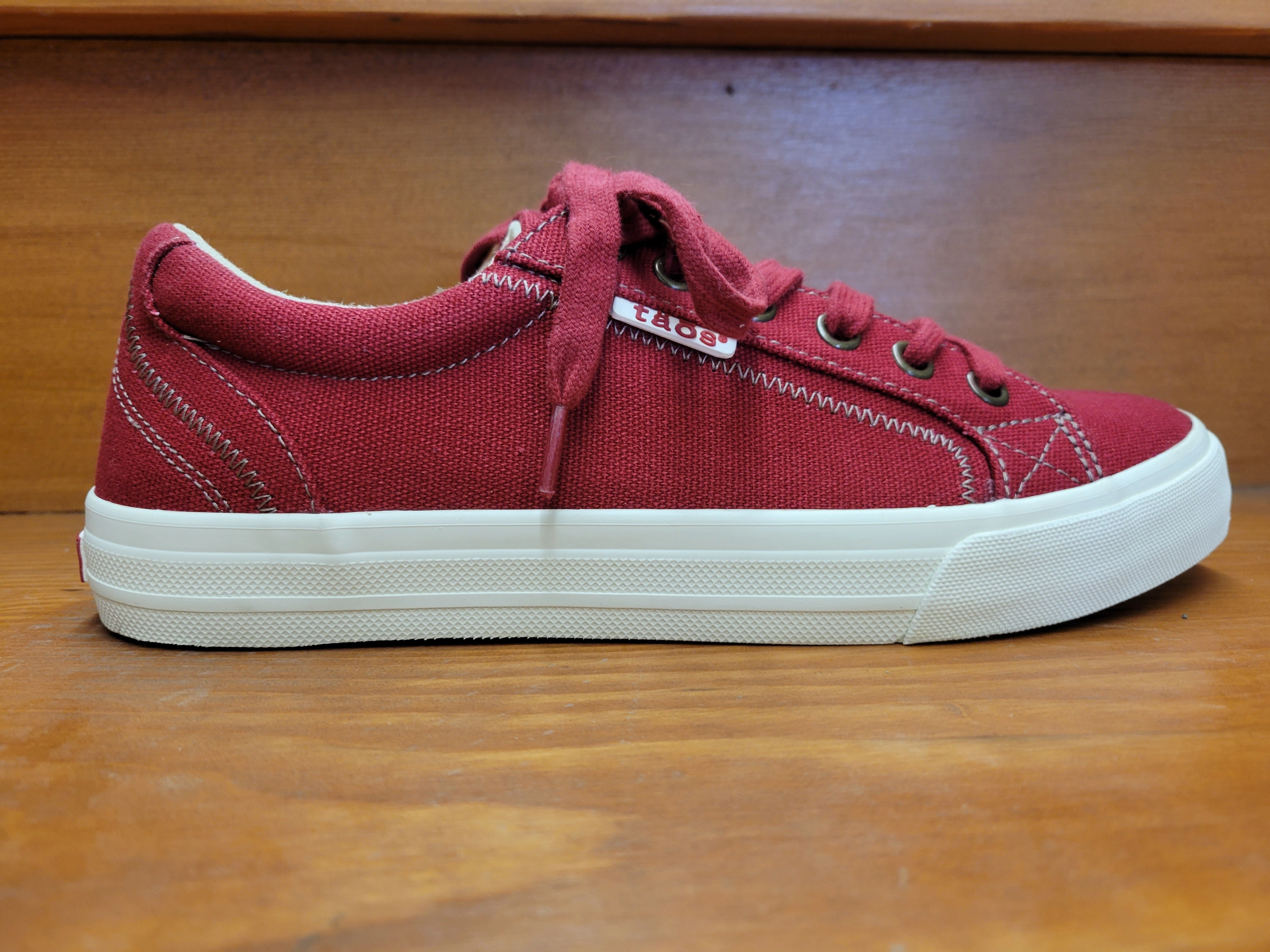 Slip   On Taos Plim Soul Red canvas