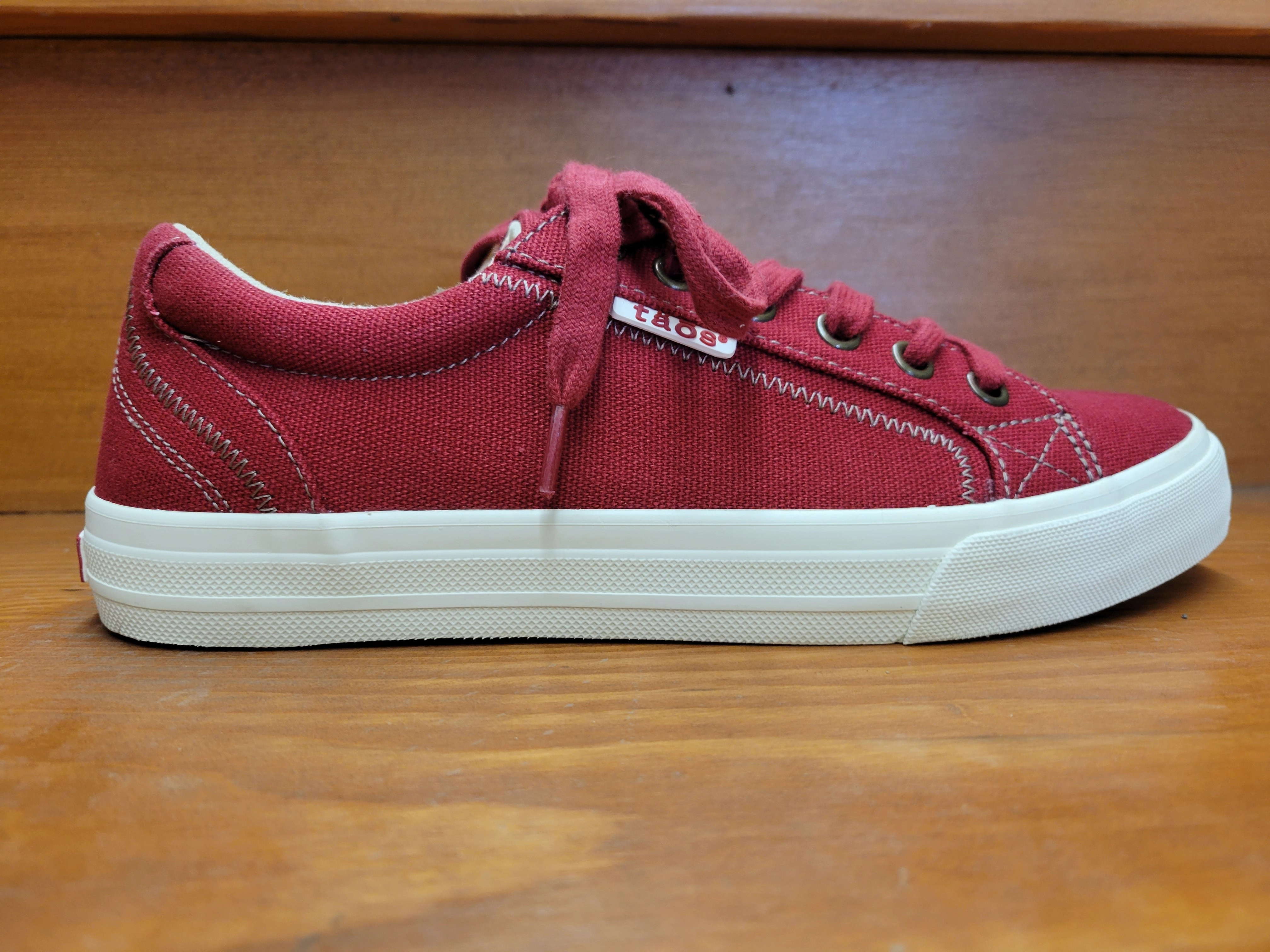 College Style Taos Plim Soul Red canvas