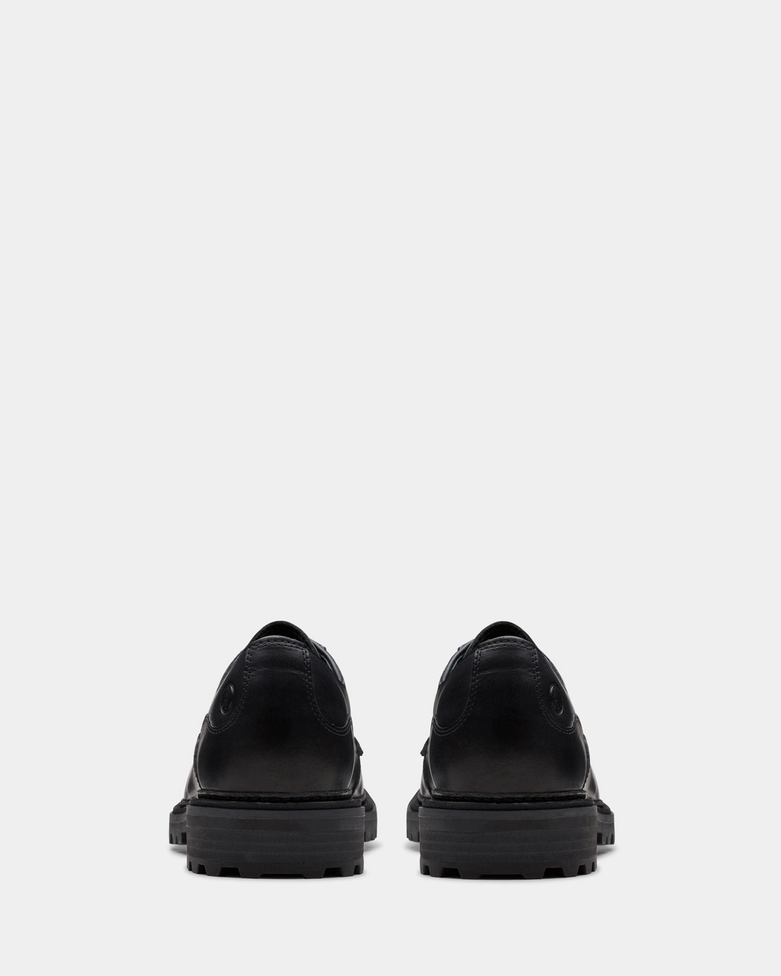 Clarkridge Lo Black Leather Easy Slip-On