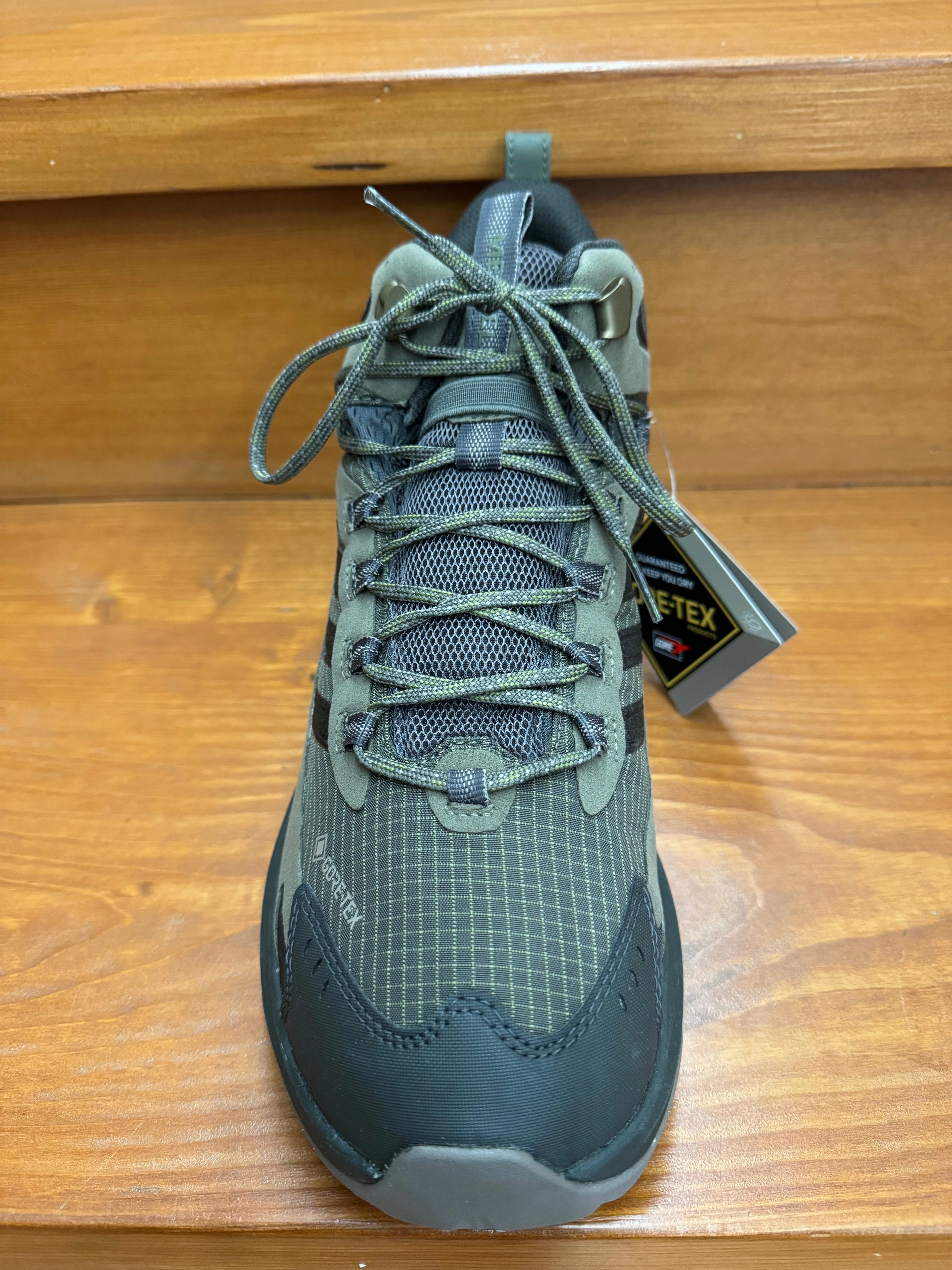 Merrell Moab Speed 2 Mid GTX Olive J037979 Fashionable couple wear
