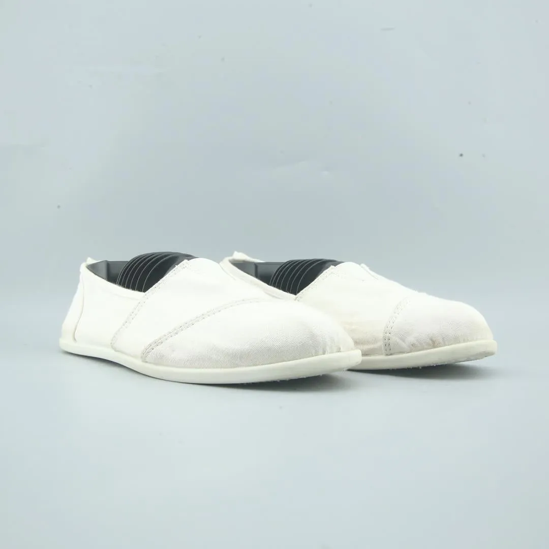 WEST LOOP . Casual Wear With Shoes