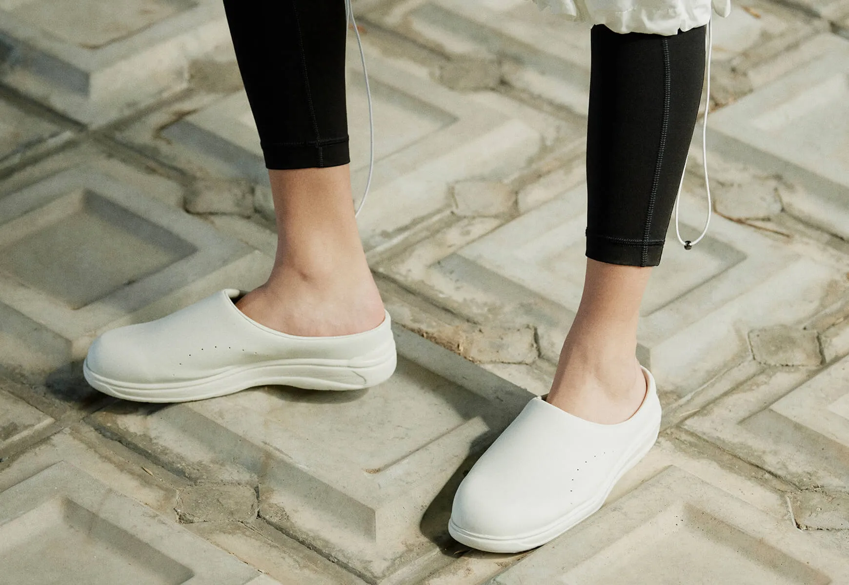 810s ET004 Caf Shoes / Off White Good Asics Volleyball Shoes