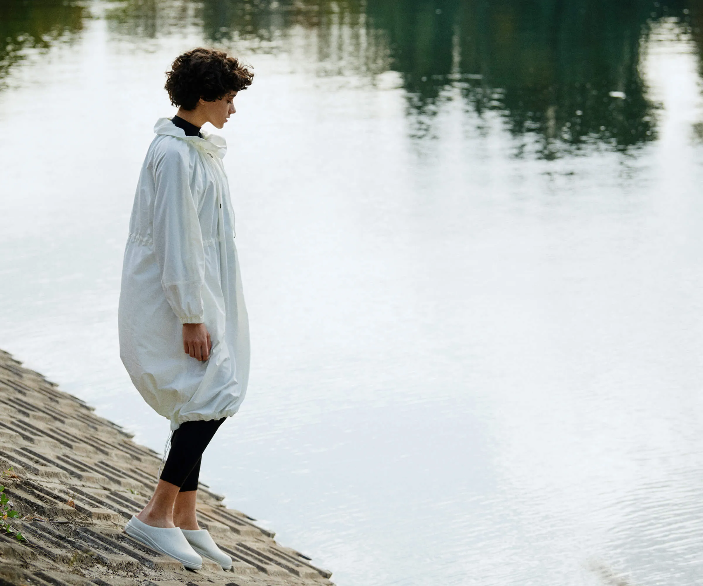 Amplifoam Asics Shoes 810s ET004 Caf Shoes / Off White