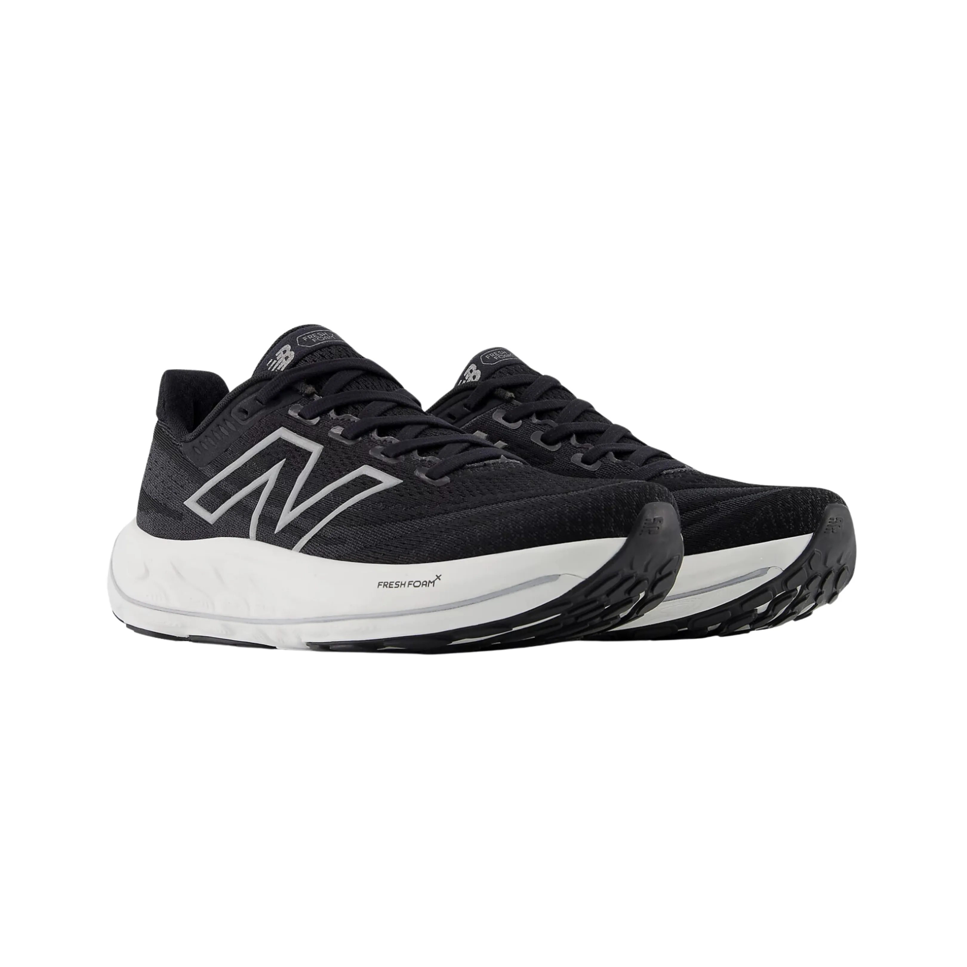 Women's Fresh Foam x Vongo v6 - Black with White (B Width) New Balance Mr530 On Feet